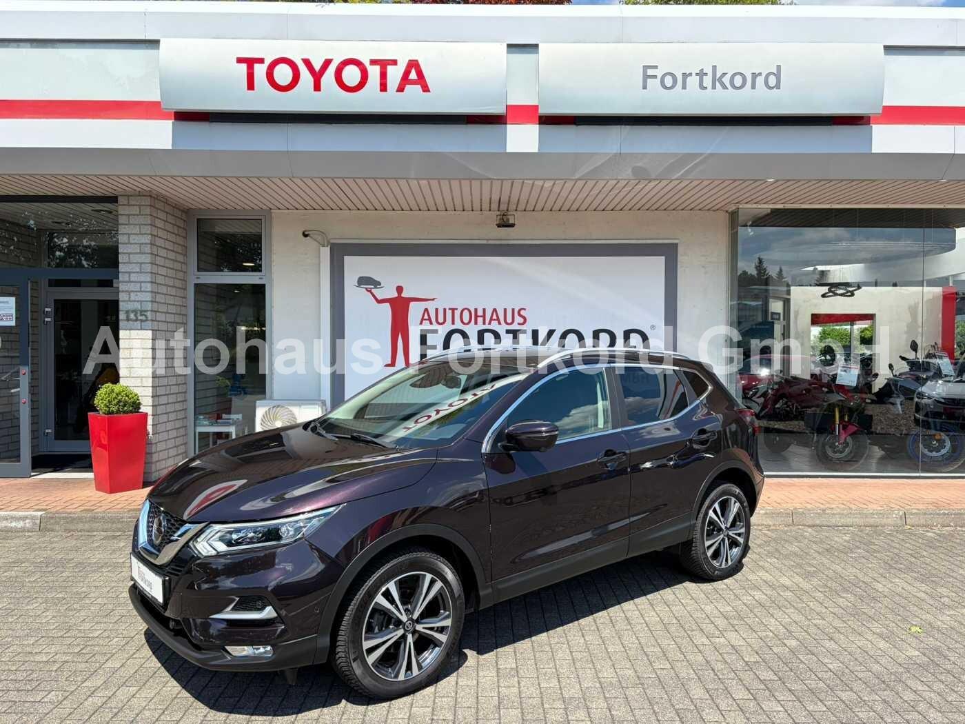 Nissan Qashqai 4x4 Acenta + 1.7 dCi - AHK, Navi, Pano, 