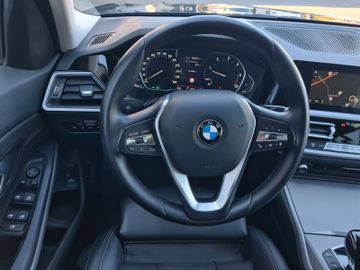 BMW 320 - 12