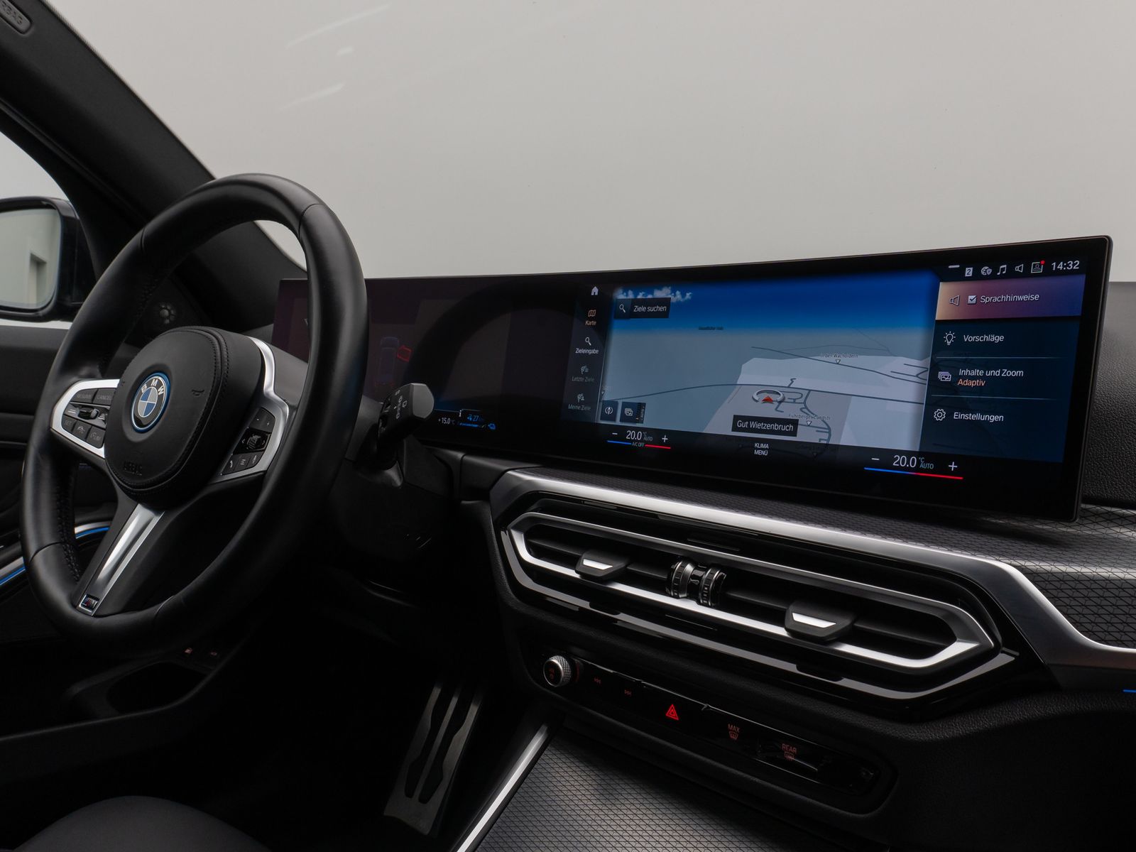 Fahrzeugabbildung BMW 330e M Sport Kamera DAB H/K Stop&Go LED 19Zoll