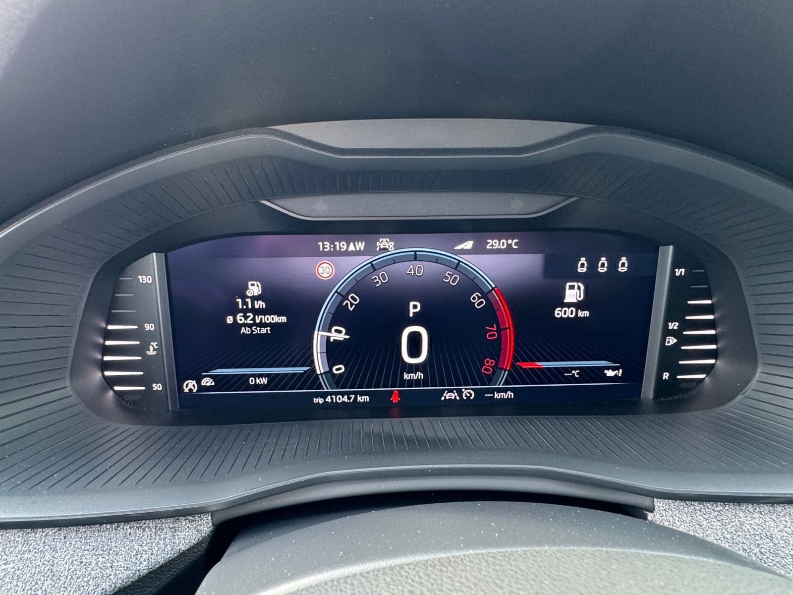 Fahrzeugabbildung SKODA Scala 115PS DSG*RFK*18Zoll*eHeck*Allwetter