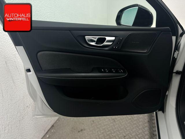 Volvo S60 T8 AWD PLUS DARK RECH PANO+360+MEMO+STANDHZG