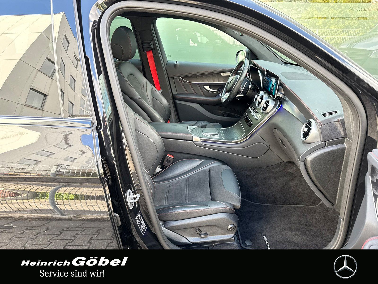 Fahrzeugabbildung Mercedes-Benz GLC 43 AMG*AHK*PANORAMA*AMBIENTE*NIGHTPAKET*