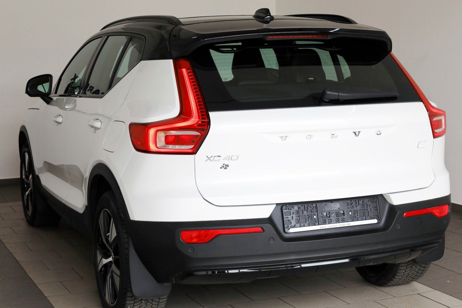 Fahrzeugabbildung Volvo XC40 Pro 78KWH AWD Leder,Navi,PanDach,Autopilot