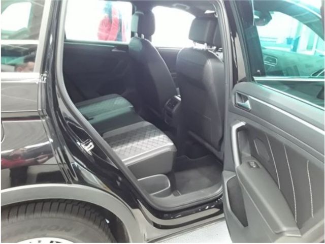 Tiguan 2.0TDI DSG R-Line Standhzg/AHK/HUD/Kamera