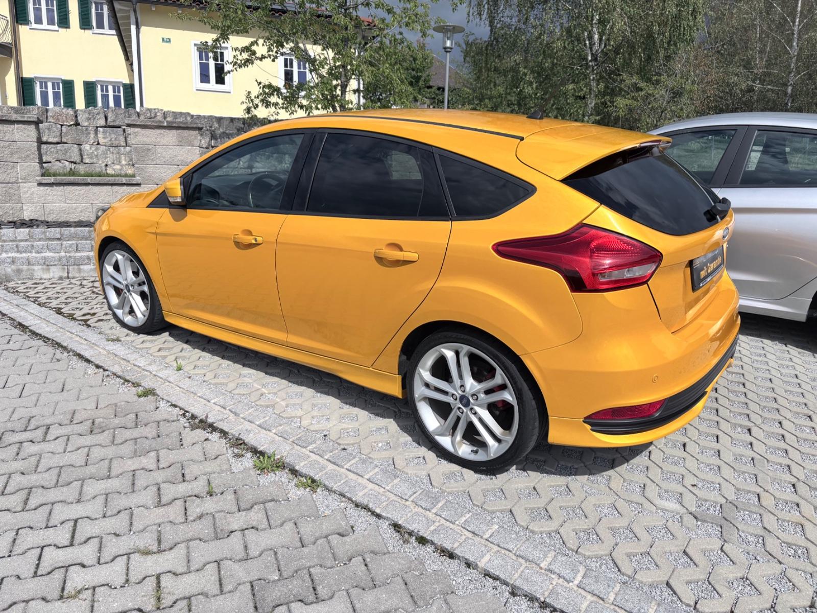 Ford Focus Lim. ST | 2. Hd. | HU NEU | Sunset Gelb