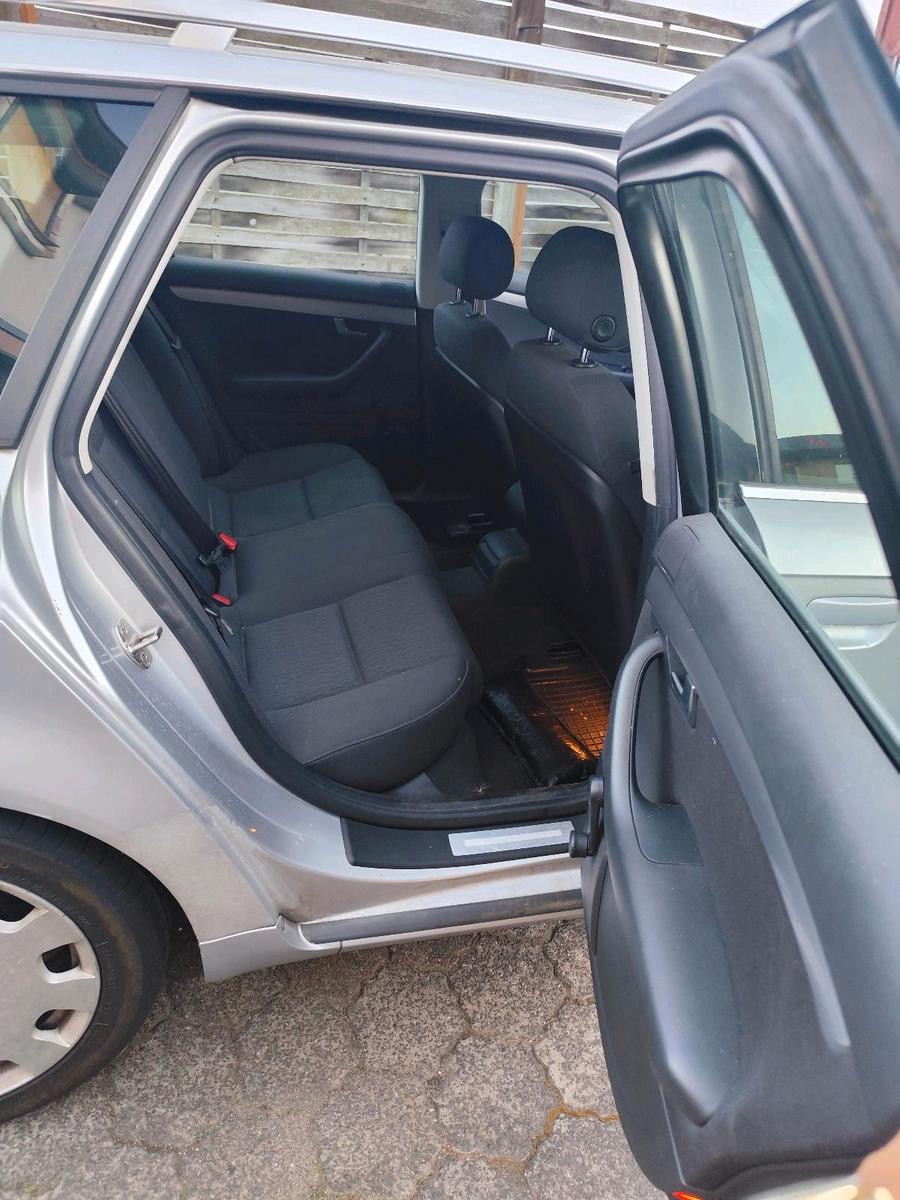 Audi A4 2006 — photo 7