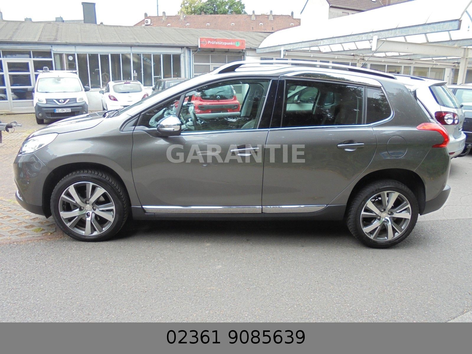 Fahrzeugabbildung Peugeot 2008 Allure Automatik/Panorama/Parktronik/