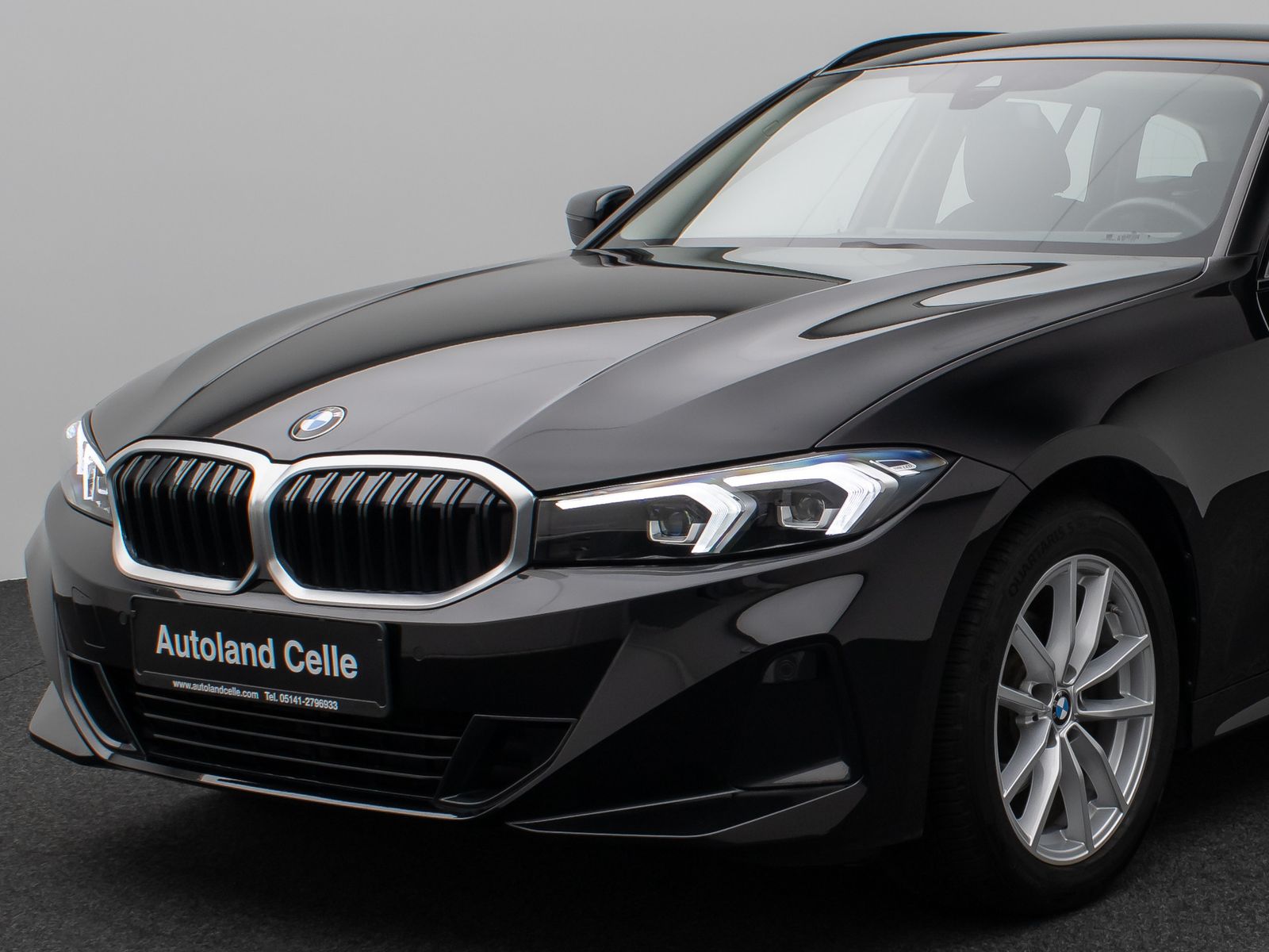 Fahrzeugabbildung BMW 318i DAB PDC Widscreen Geschwindigkeitsreg LED