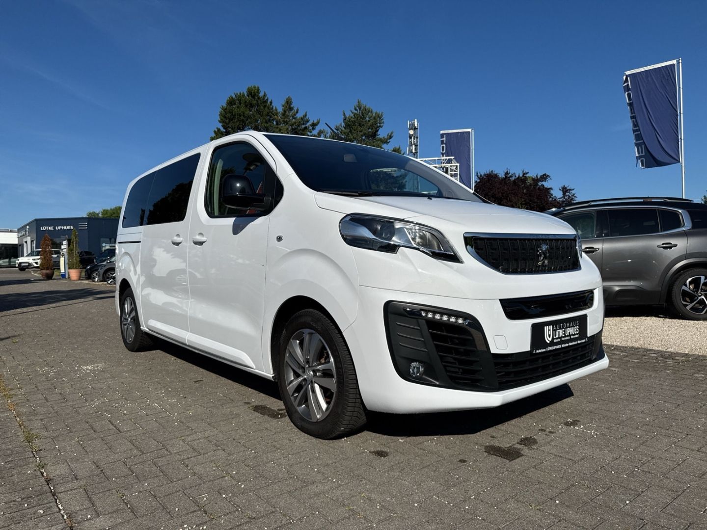 Fahrzeugabbildung Peugeot Traveller Active L2 Elektro 136 SHZ Totwinkel. X