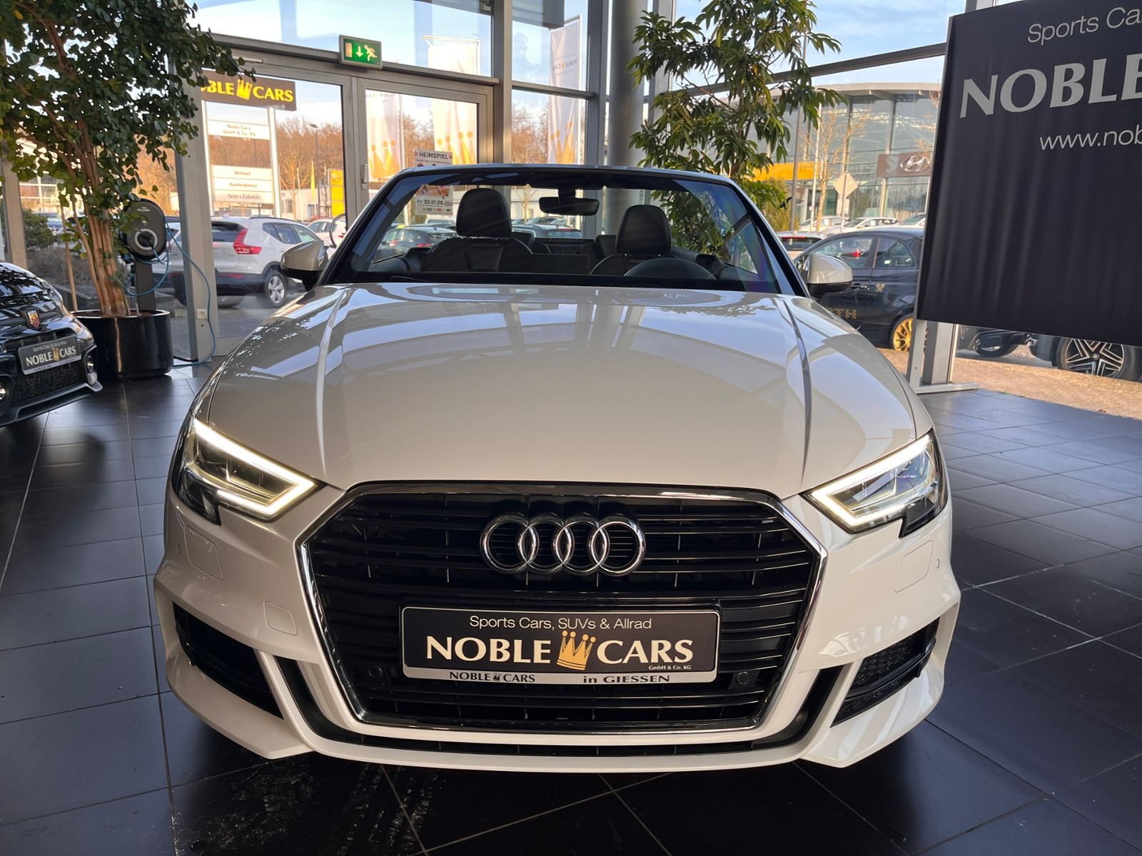 Fahrzeugabbildung Audi A3 Cabriolet 35 TFSI S-Line LED NAVI SHZ