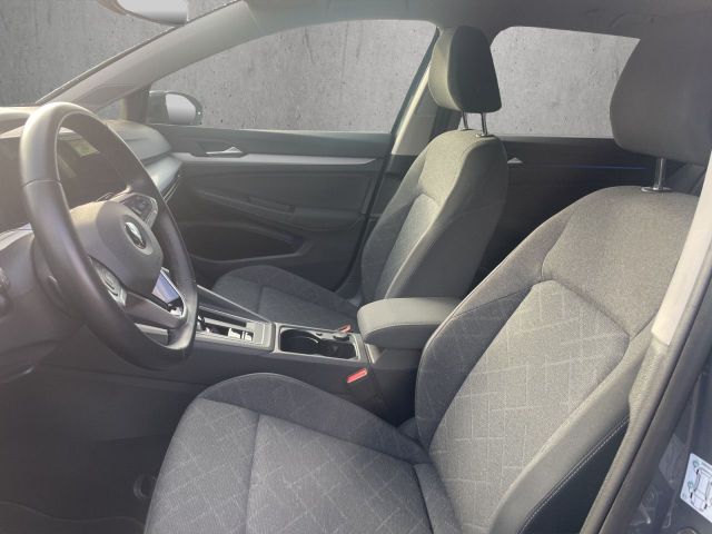 Golf VIII Variant 1.0 eTSI LED+AZV+Navi