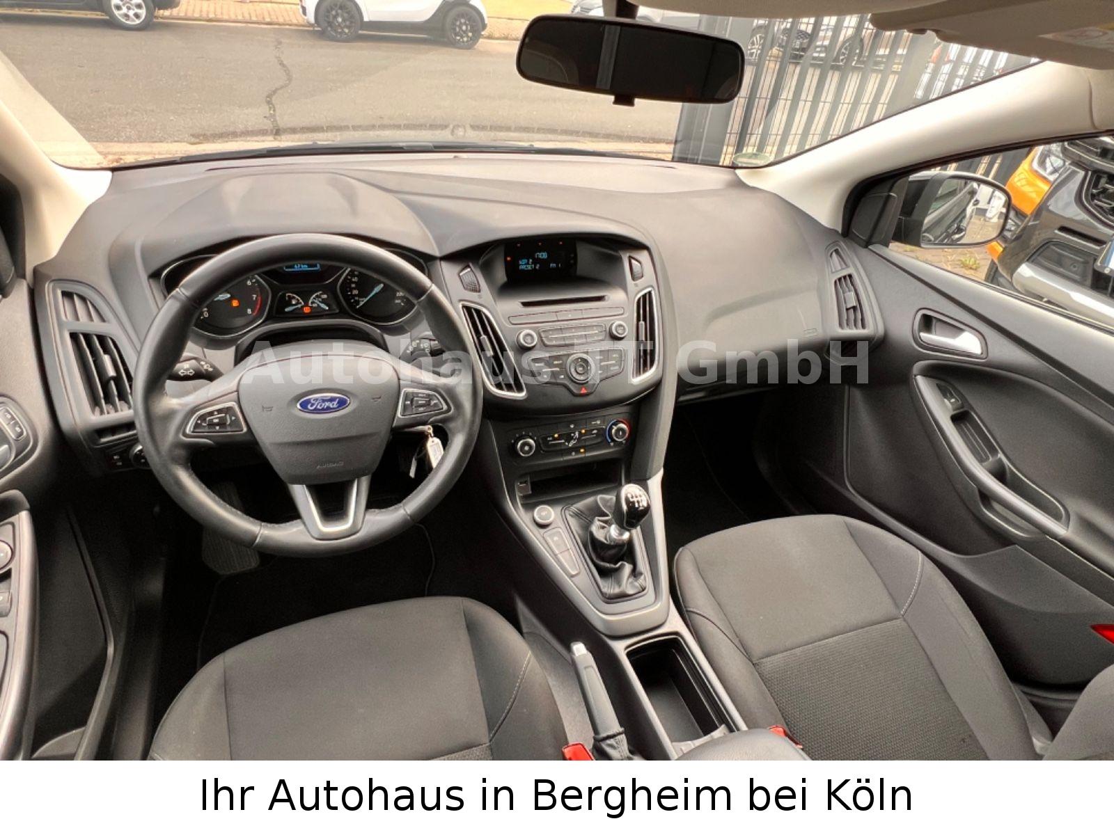 Ford Focus 2015 — photo 11