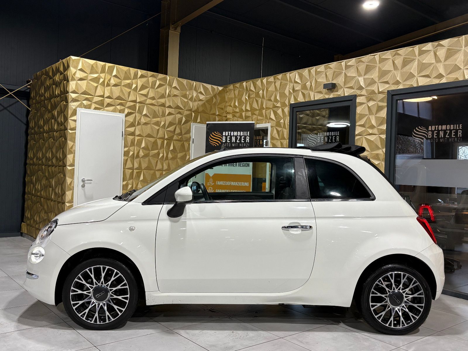Fahrzeugabbildung Fiat 500 Dolcevita/PANO/PDC/KLIMA/DAB/TEMPOMAT/BLUETO