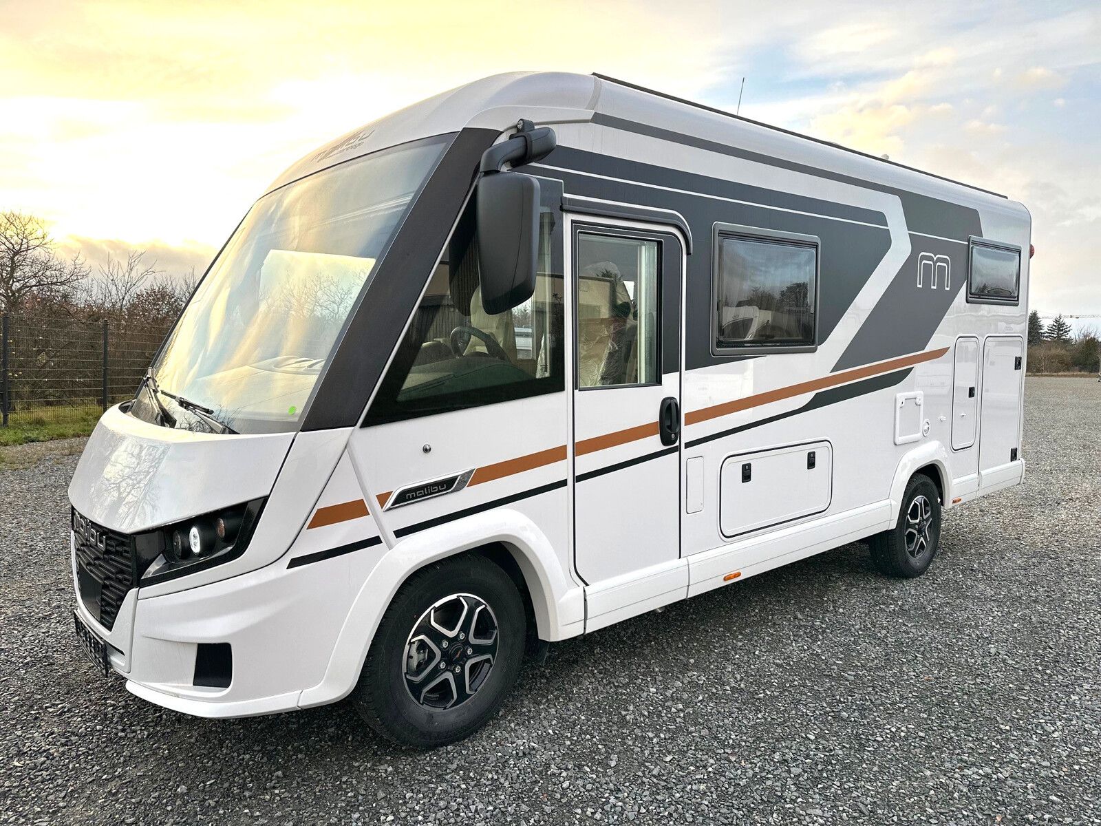 Fahrzeugabbildung Malibu I 430 KB LE comfort FIAT AUTOMATIK TV MARKISE
