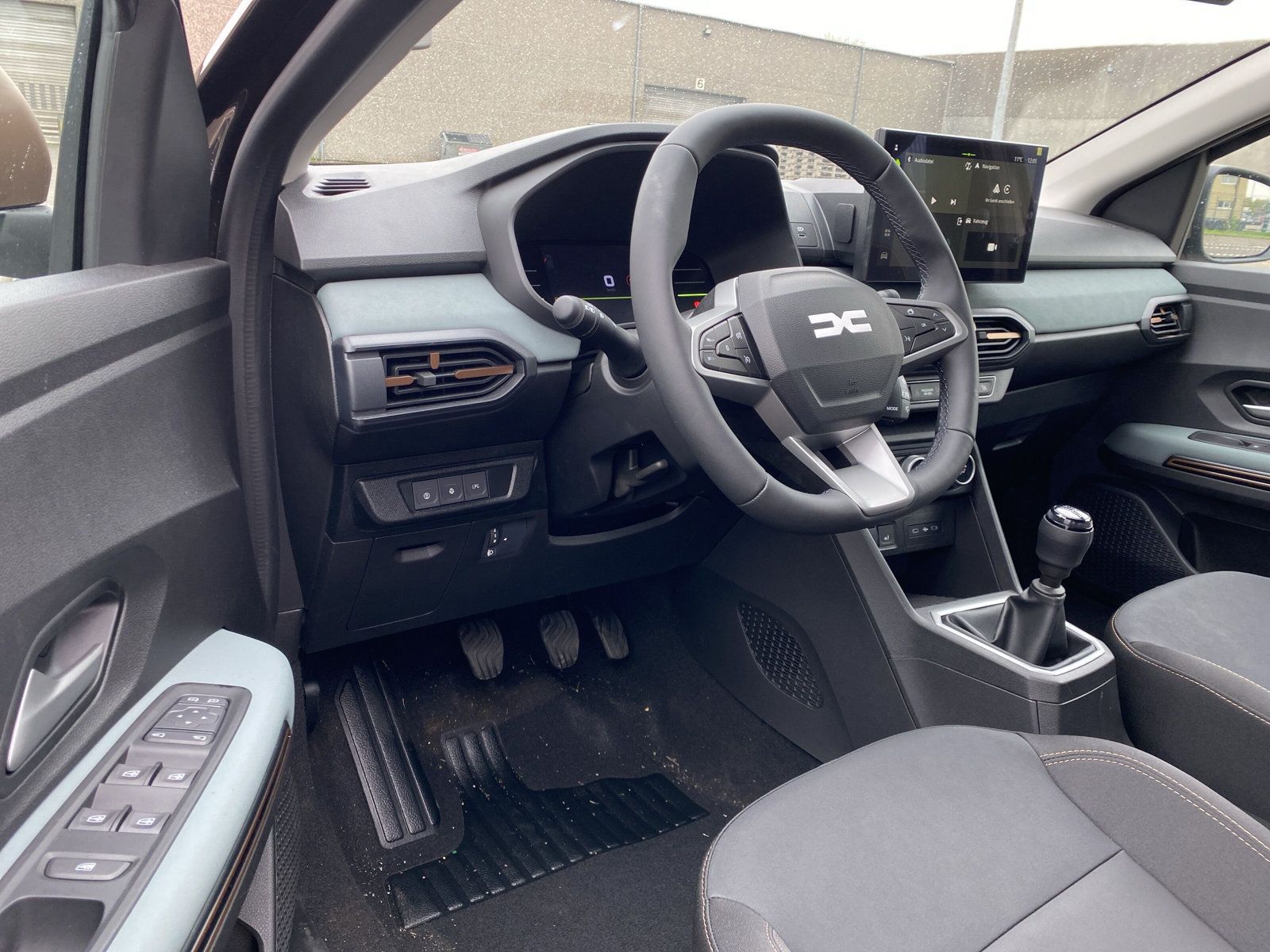 Dacia Sandero - Bild 10