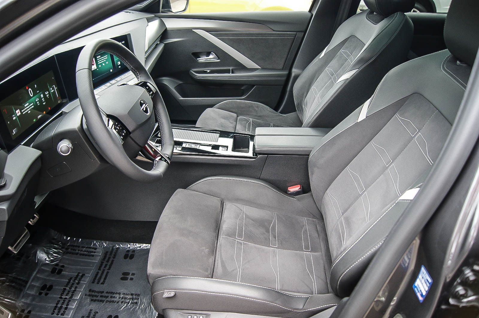 Fahrzeugabbildung Opel Astra L 1.5 Diesel ULTIMATE Aut HEADUP ANHZV LED