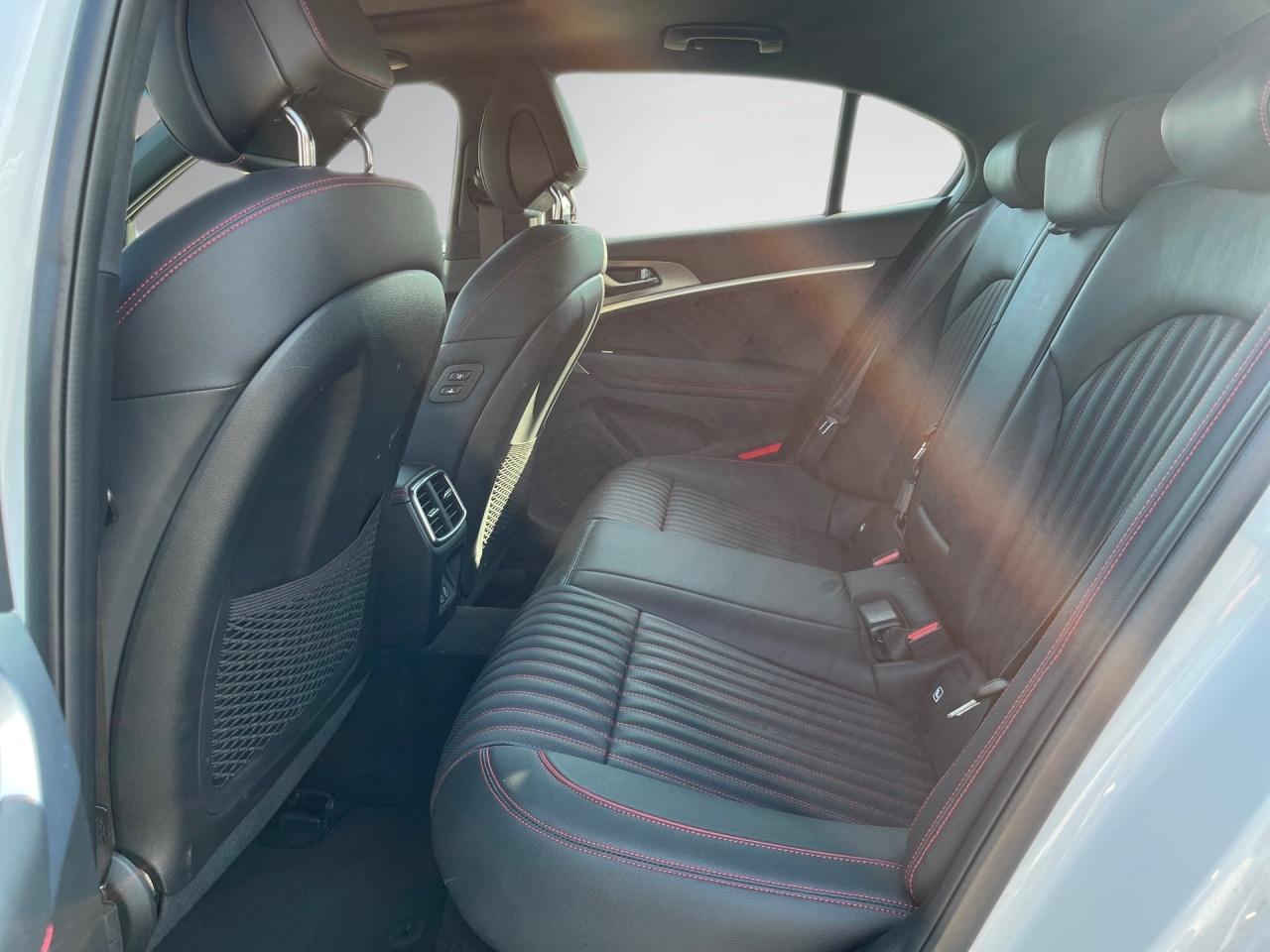 Genesis G70 Shooting Brake 2.2 D Sport AWD Sitzklima