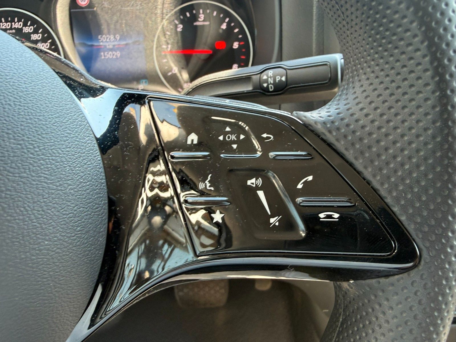 Fahrzeugabbildung Mercedes-Benz Vito 116 CDI 9G Klima Kamera SHZ