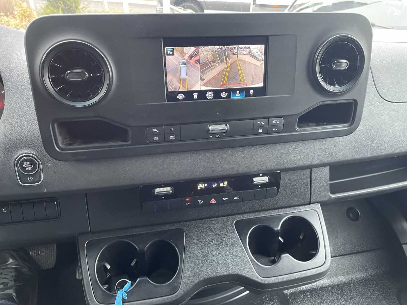 Fahrzeugabbildung Mercedes-Benz Sprinter 317 CDI DoKa/Mixto Autom AHK3,5 Klima