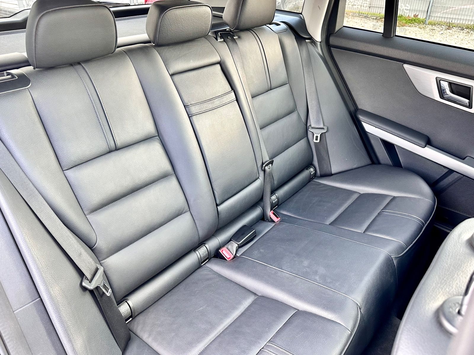 Fahrzeugabbildung Mercedes-Benz GLK 350 4MATIC*PANO+AHK+LEDER*