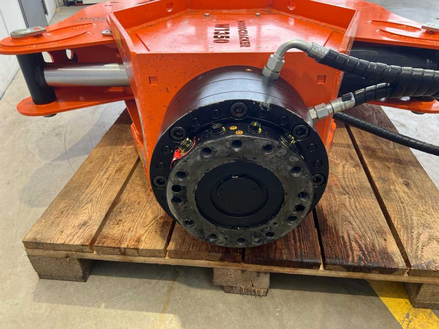 Fahrzeugabbildung Andere Westtech Woodcracker W1350 Spaltzange DEMO Roto