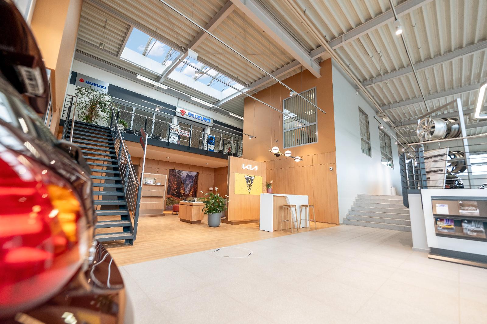 showroom-image-bottom