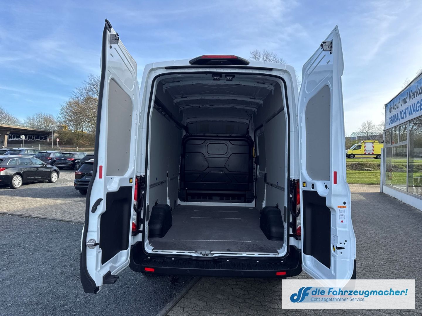 Fahrzeugabbildung Ford Transit Kasten 350 L3H3 Trend Rückfahr DAB Totwi