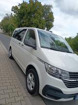 Volkswagen T6.1 Family, AHK, R-Kam, Alu - gebrauchte VW T6 Multivan aus dem Jahr 2021
