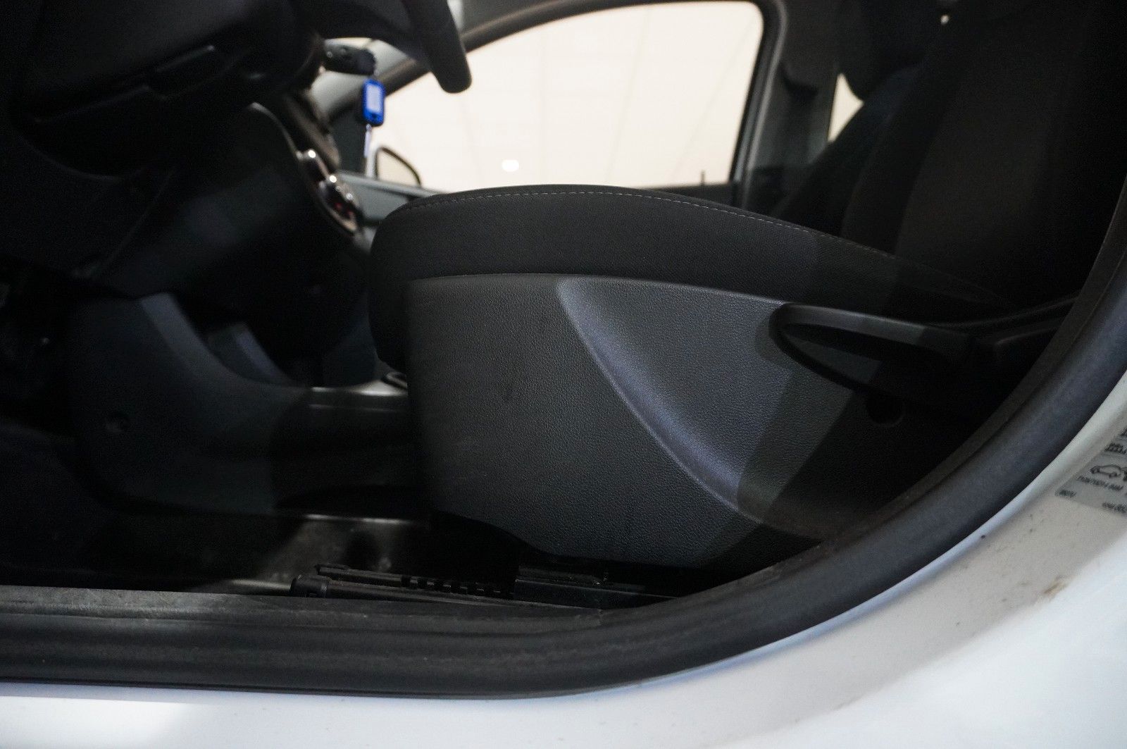 Fahrzeugabbildung Opel Karl 1.0 EDITION 5-TÜR KLIMA/USB/TEMP./BT