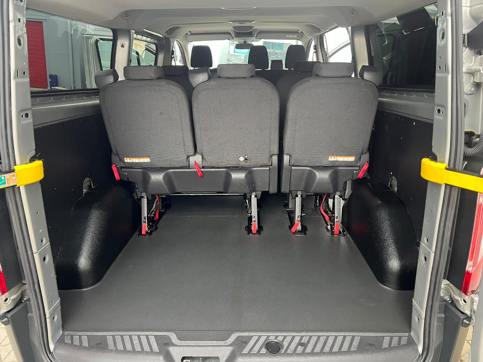 Ford Tourneo Custom L2 Lang 9Sitzer 2023 Motor Neu