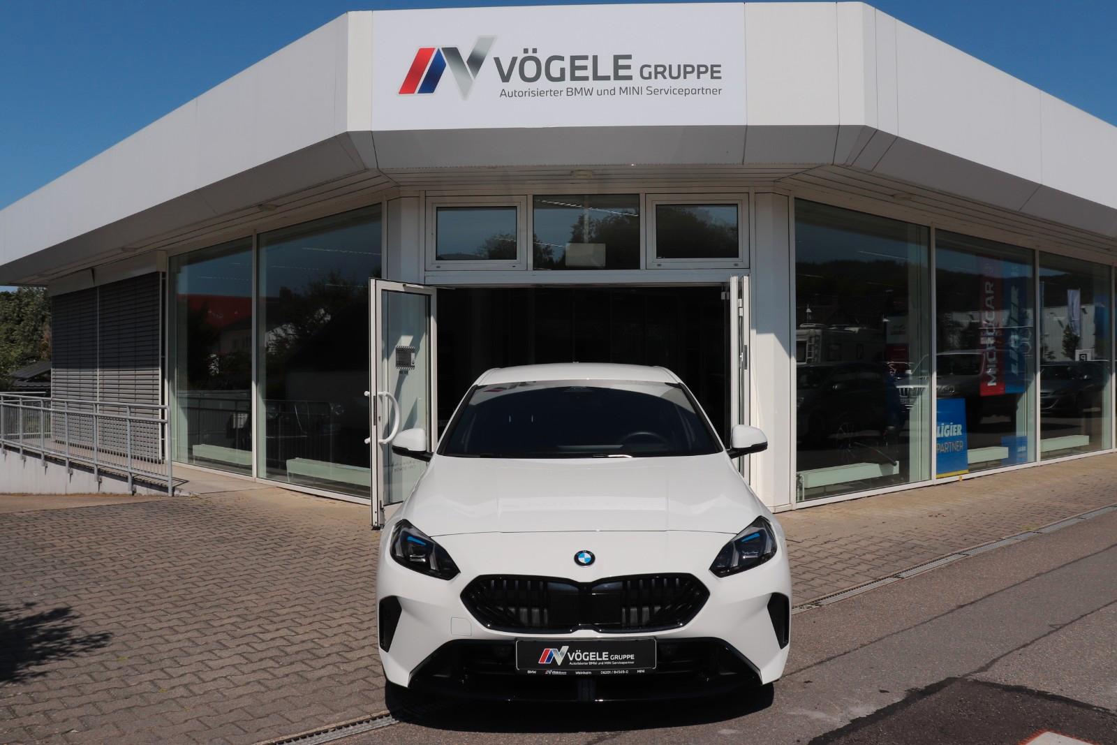 BMW 120i Auto. M Sportpaket Head Up 19" M LMR