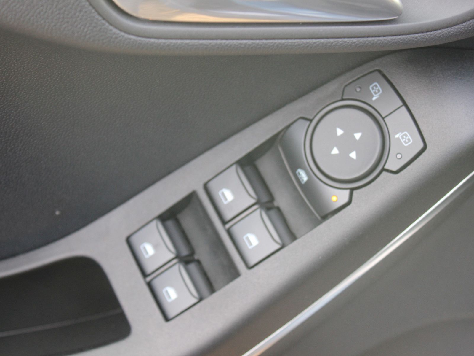 Fahrzeugabbildung Ford Fiesta ST-Line 1,0 EcoBoost Hybrid