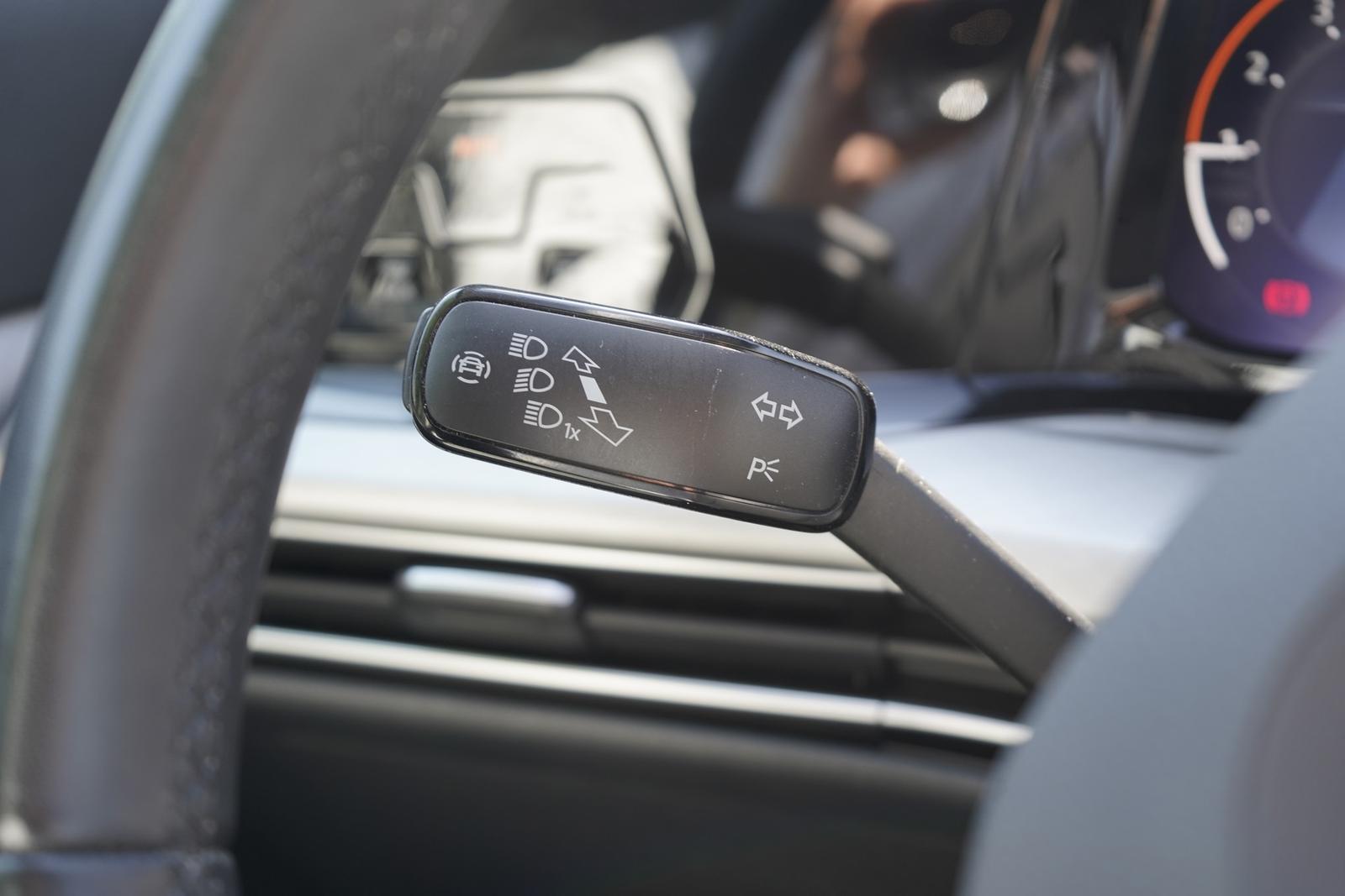 Volkswagen Golf VIII 1.5 TSI Life LED Navi Sitzheizung DAB, миниатюра 12