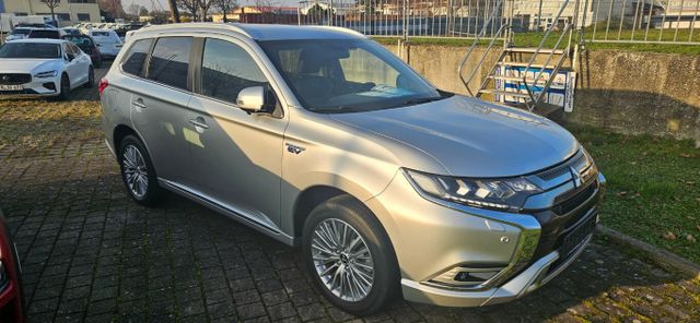 Mitsubishi Outlander PLUS HYBRID AWD 8-FACH AUT. STHEIZ