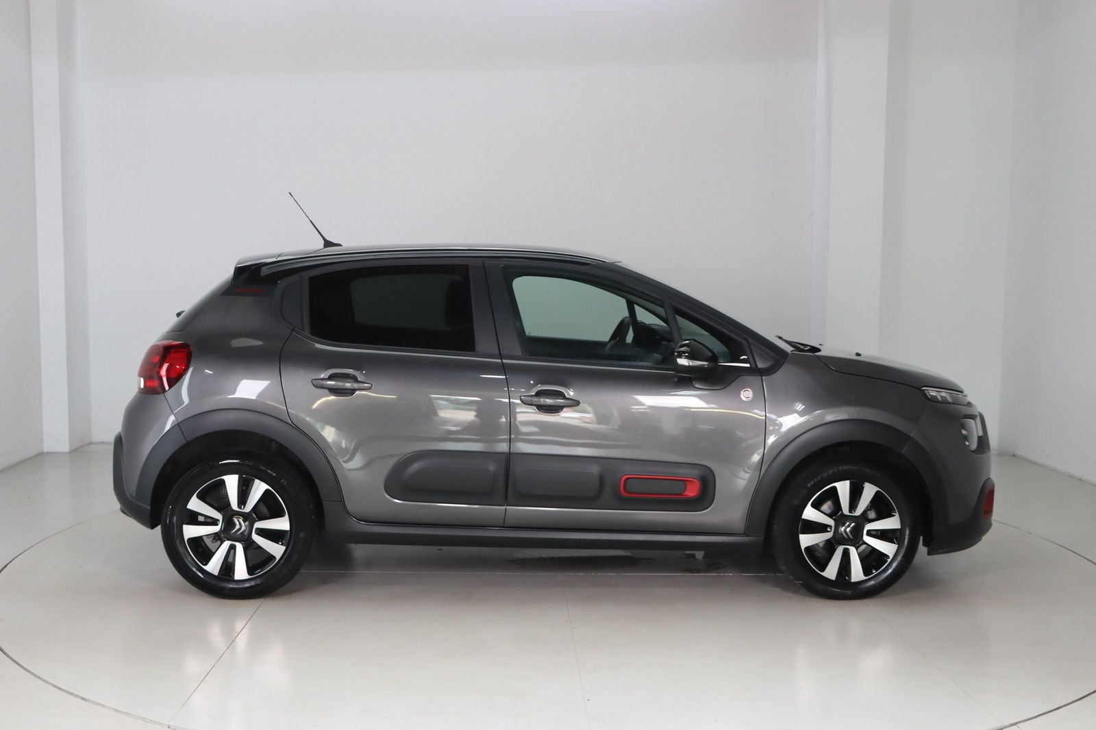 Fahrzeugabbildung Citroën C3 C-Series * LED * Navi * HU/AU neu * 1.Hand