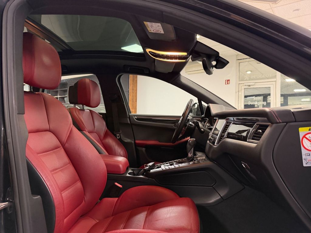 PORSCHE Macan S Diesel 3.0 l 1.HAND/PANO/AHK/STANDHZG!!! PORSCHE Macan S Diesel 3.0 l 1.HAND/PANO/AHK/STANDHZG!!!