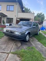Alfa Romeo 75 - Alfa Romeo 75 aus 1990