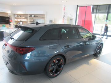 Fotografie des Cupra Leon 1.5 eTSI 110kW DSG Sportstourer