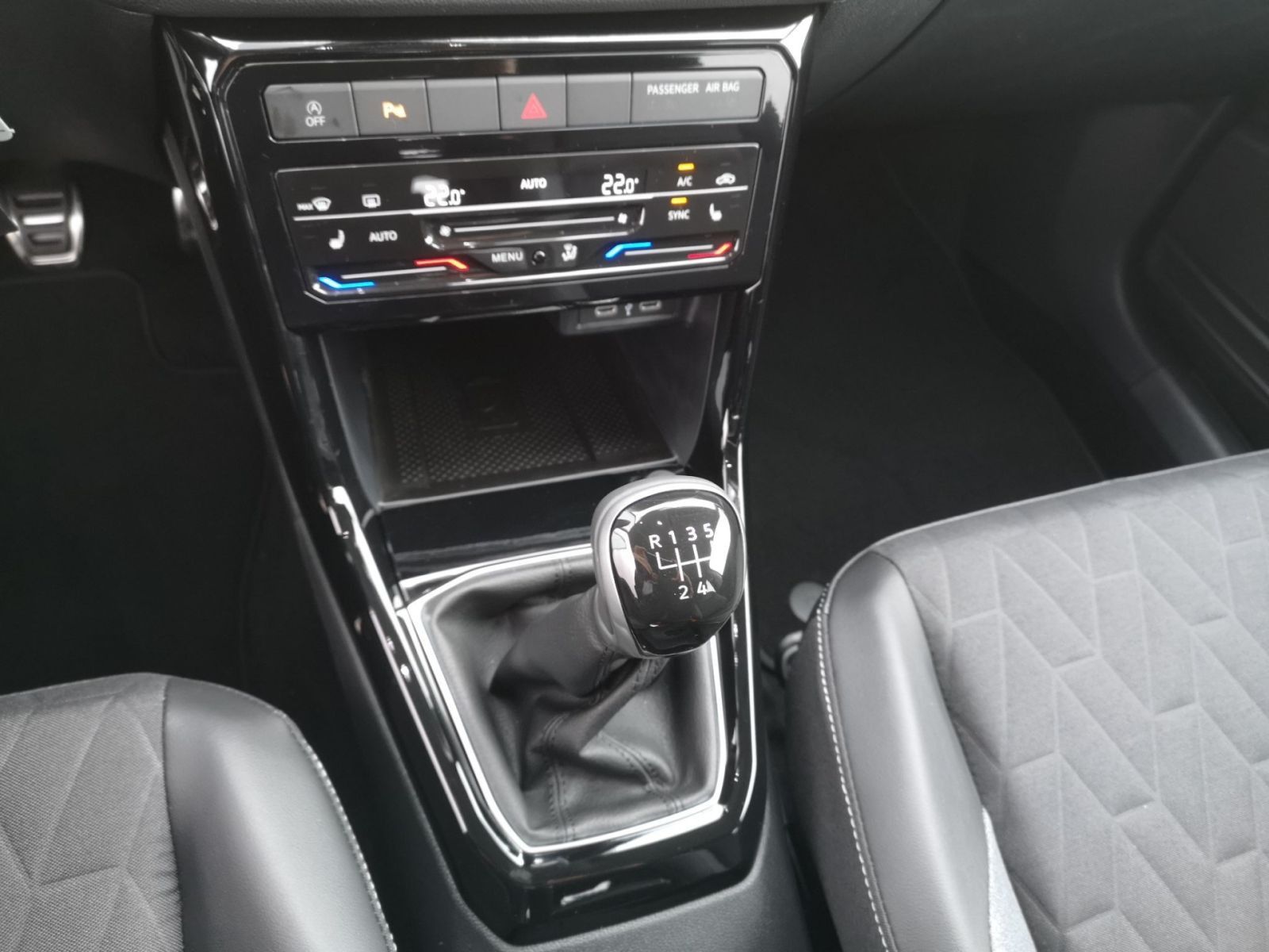 Volkswagen T-Cross - Bild 21