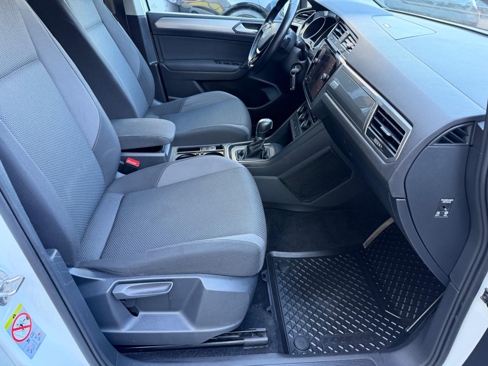 Volkswagen Touran Trendline/TEMPOMAT/SHZ/7 SITZER/AUTOMATIK
