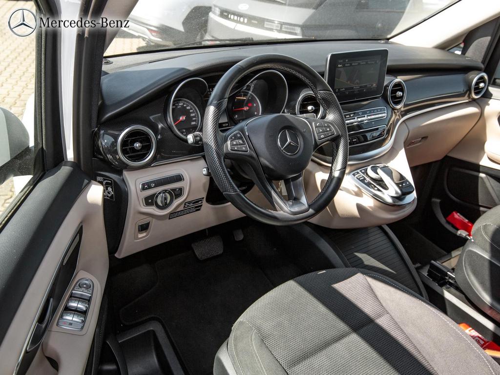 Mercedes-Benz V 250
