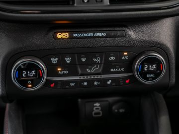 Ford Kuga X Plug-In Hybrid 2.5 Duratec ST-Line Kamera