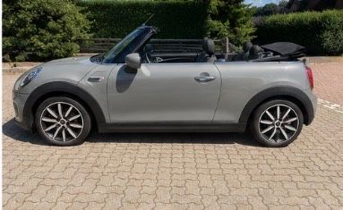 MINI Cooper Cabrio Classic Trim Steptronic Classi...