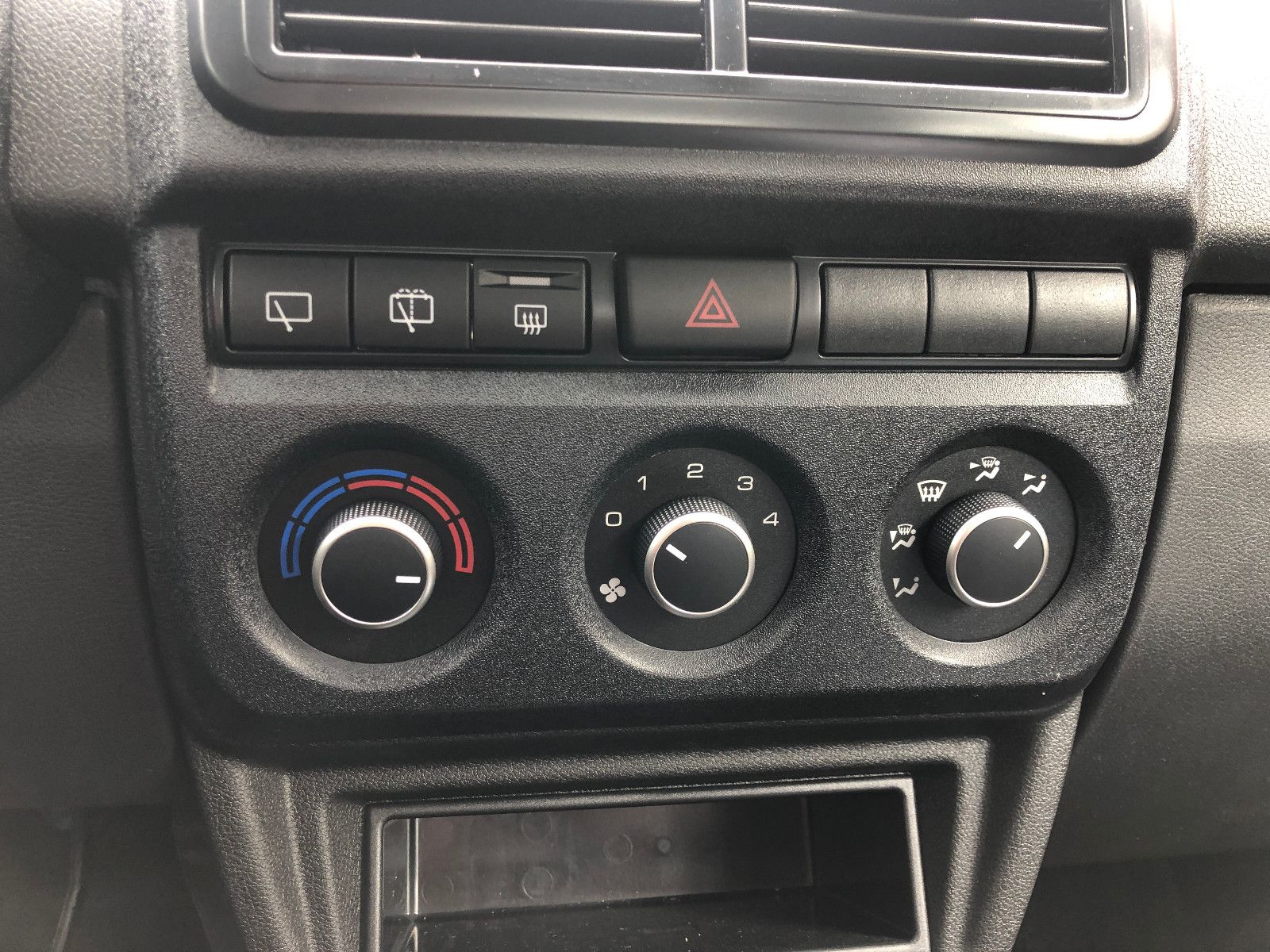 Fahrzeugabbildung Lada NIVA "NORMA" SONDER-DOTZ-Räder! AET-2026