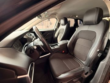 Jaguar F-Pace - 9