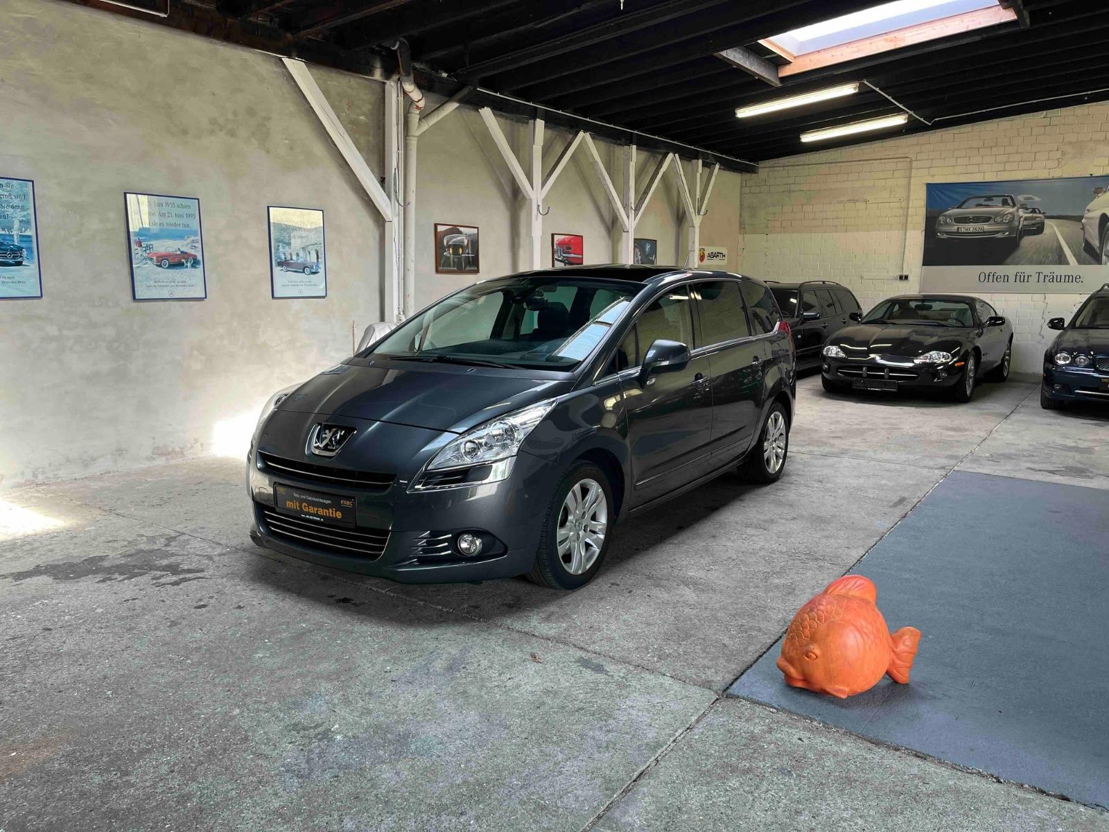 Peugeot 5008 1.6 Platinum Pano AHK PDC SHZ Headup 2. Hd.
