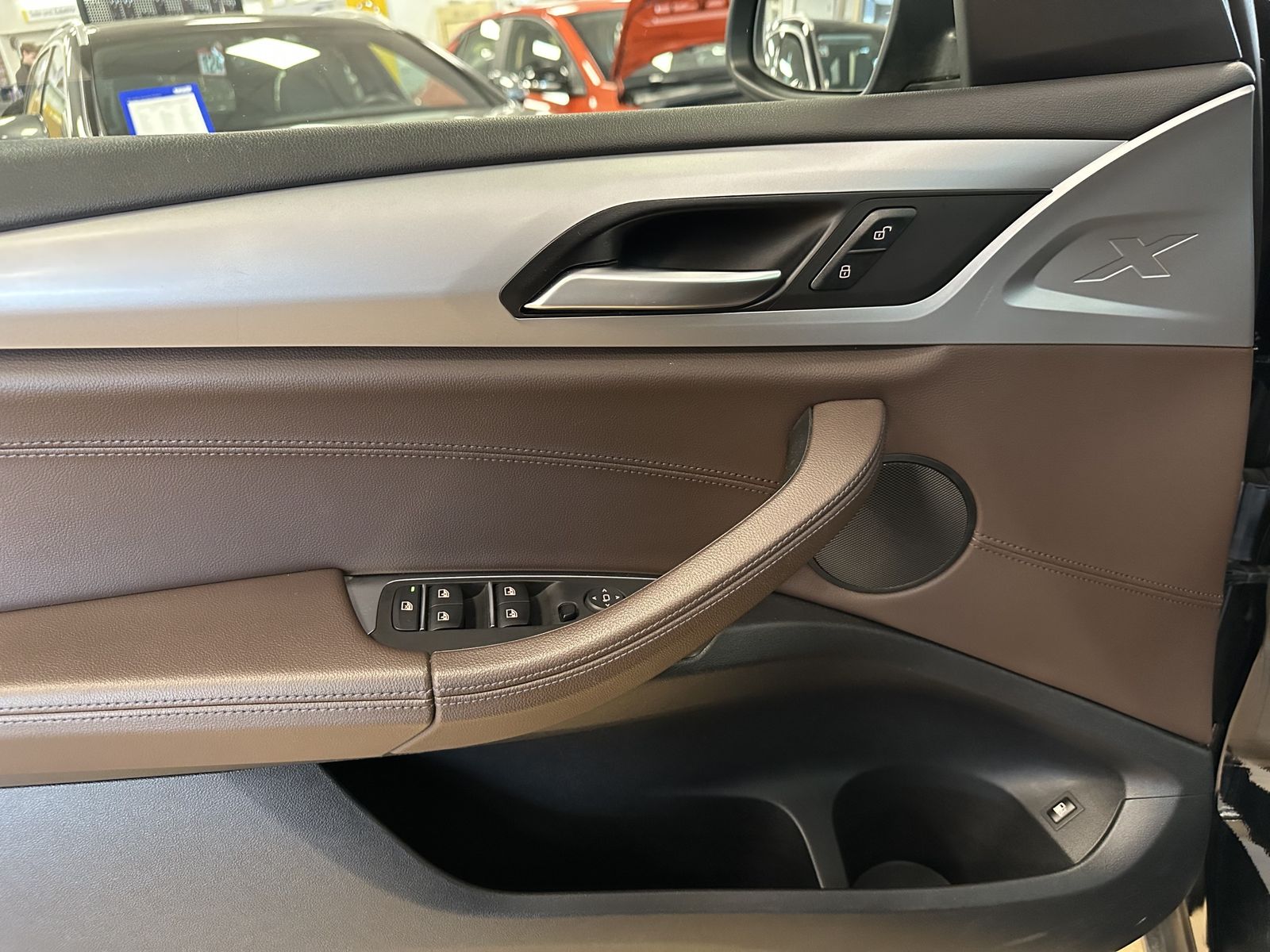 BMW X3 xDrive 30 Advantage AHK Leder Navi LED SHZ foto 25