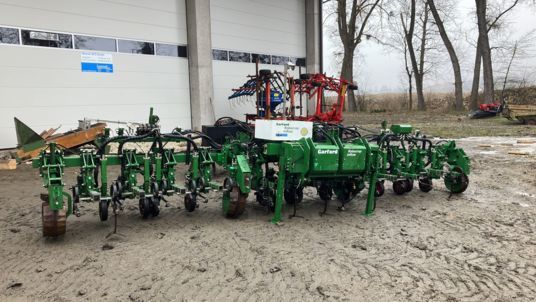 Inne Robocrop in Row