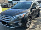 Ford Kuga 2,0 TDCi 4x4 132kW Vollausstattung - Ford Kuga: Von Privat