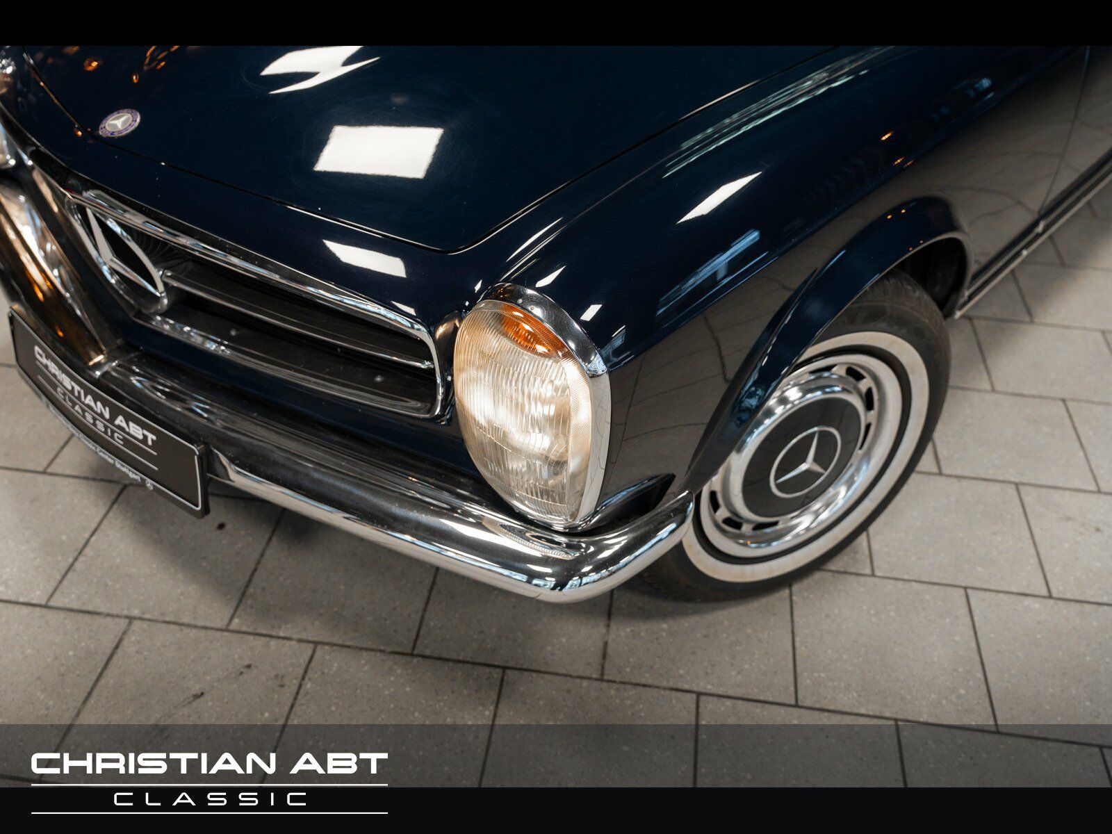 Fahrzeugabbildung Mercedes-Benz SL 280 Pagode